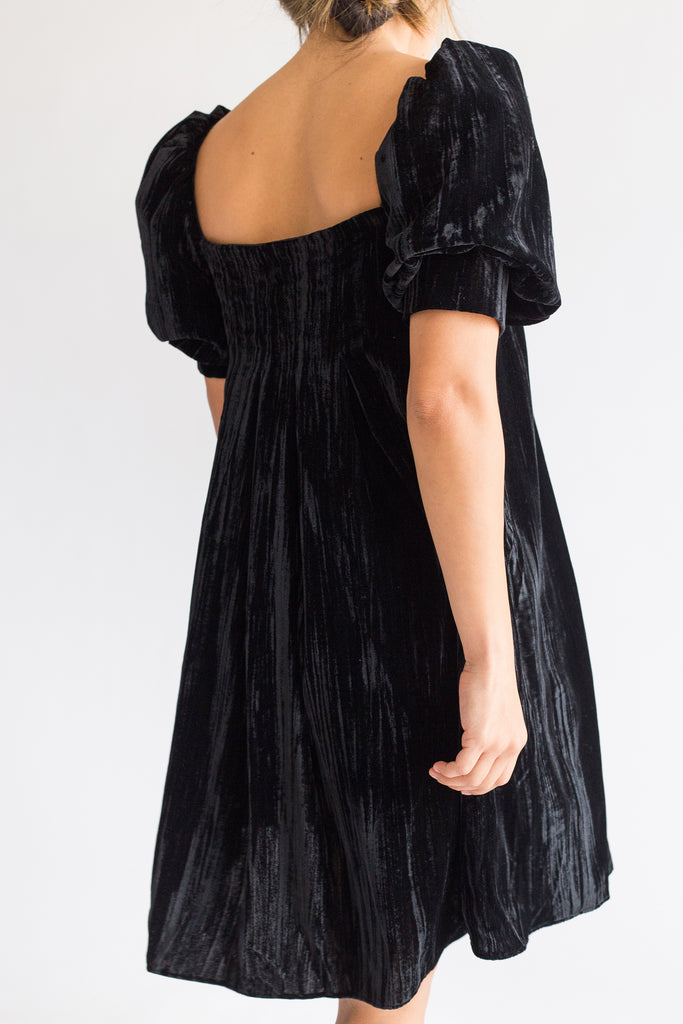 black velvet puff sleeve dress WFG BLACK VELVET CORSET DRESS WITH PUFF-SLEEVE main image 0